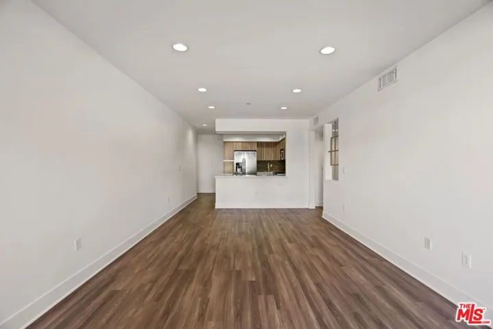 1301 Brockton Avenue Ph3, Los Angeles, California 90025