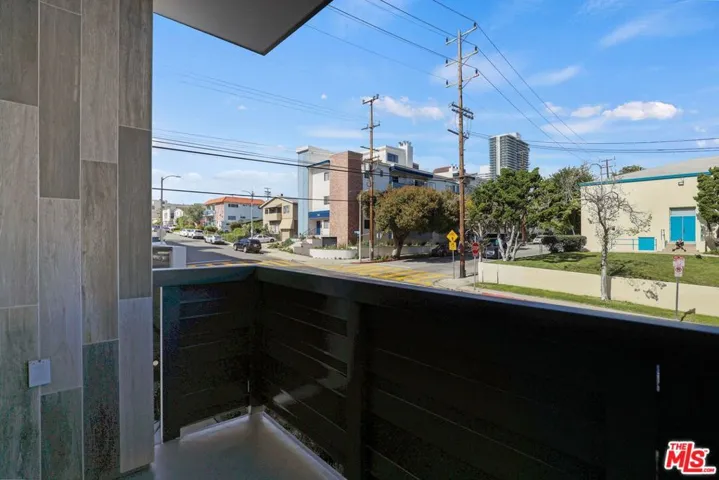1301 Brockton Avenue Ph3, Los Angeles, California 90025