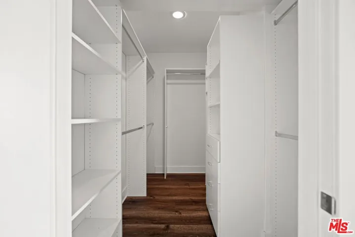 1301 Brockton Avenue Ph3, Los Angeles, California 90025