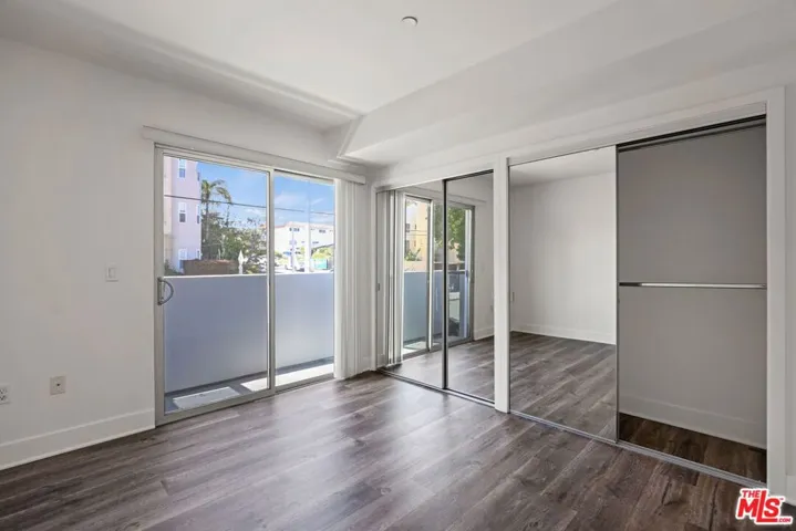 1301 Brockton Avenue Ph3, Los Angeles, California 90025