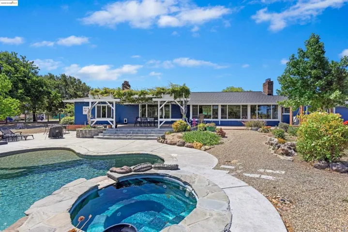 1000 Buchanan Rd, Pittsburg, California 94565