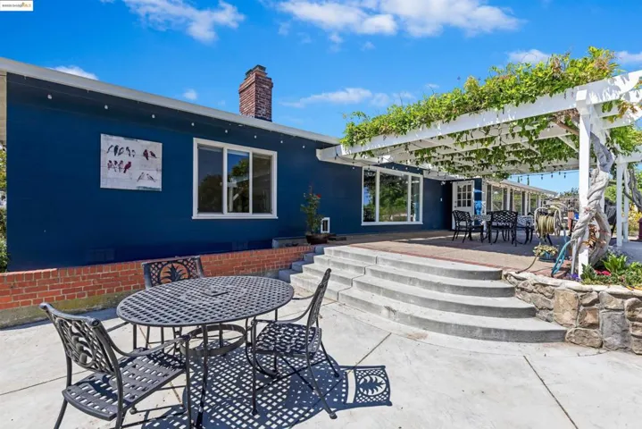 1000 Buchanan Rd, Pittsburg, California 94565