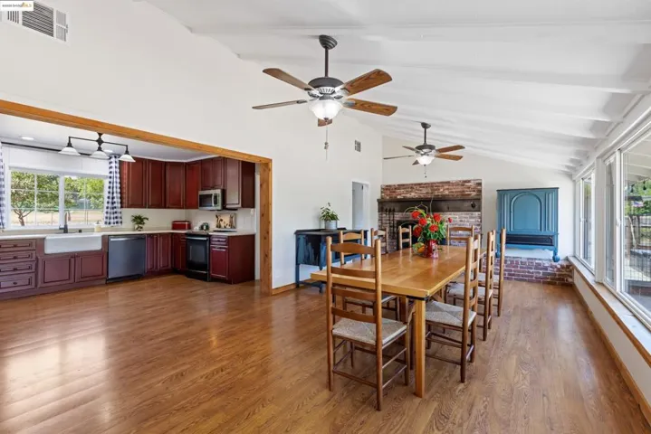 1000 Buchanan Rd, Pittsburg, California 94565