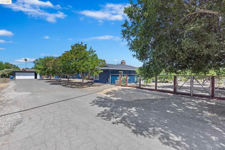 1000 Buchanan Rd, Pittsburg, California 94565