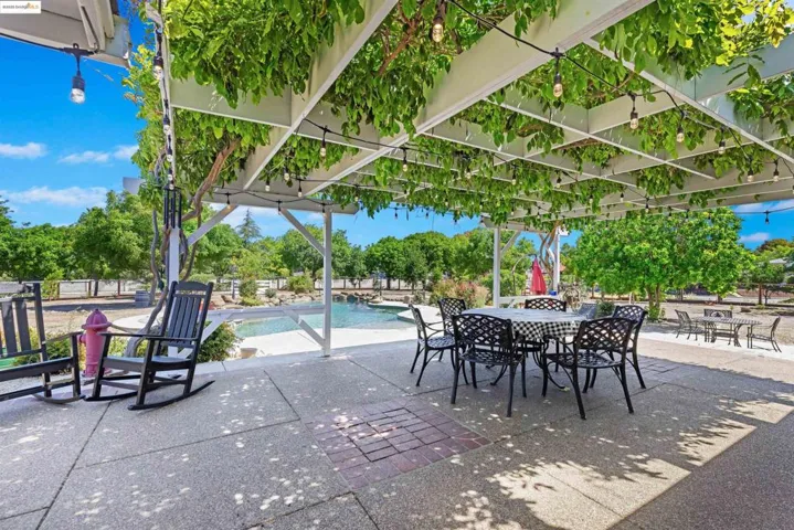 1000 Buchanan Rd, Pittsburg, California 94565