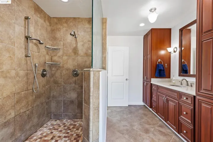 1000 Buchanan Rd, Pittsburg, California 94565