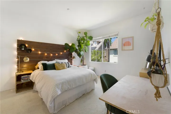 242 Knoll, Mission Viejo, California 92692