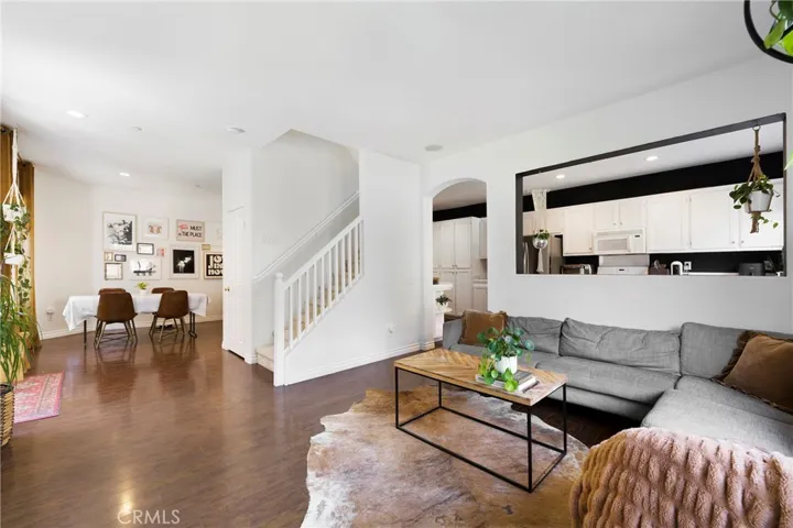 242 Knoll, Mission Viejo, California 92692