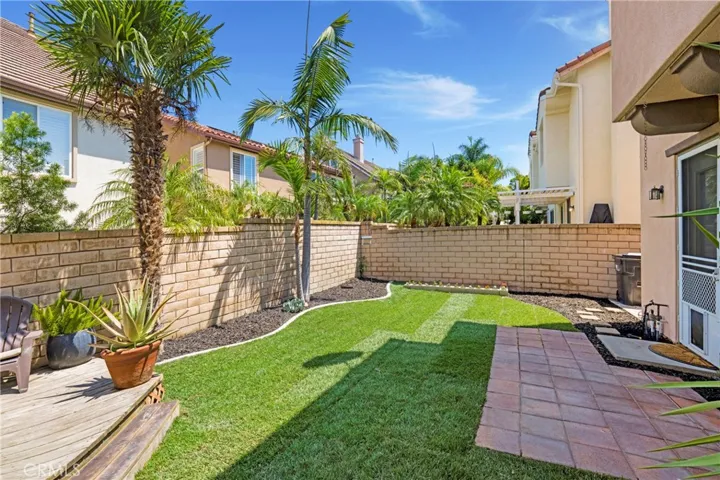 242 Knoll, Mission Viejo, California 92692