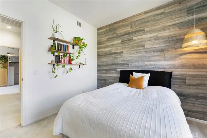 242 Knoll, Mission Viejo, California 92692