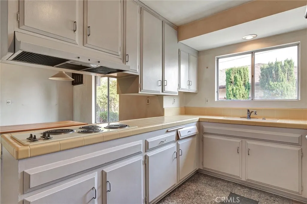 8720 Mulberry Drive, Sunland, California 91040 home-pic-11