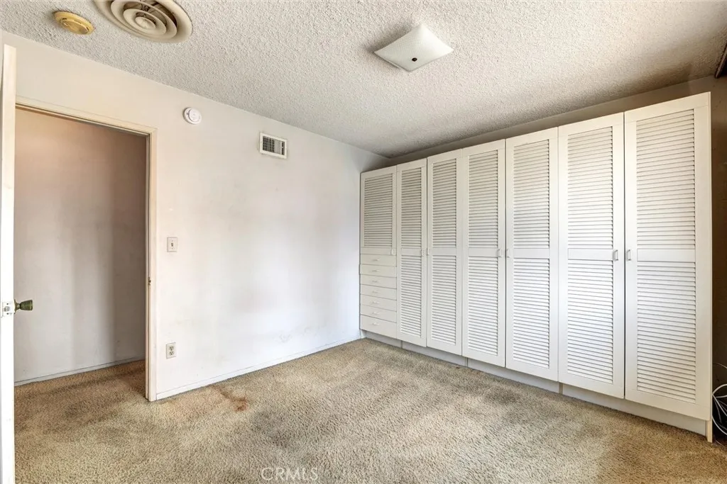 8720 Mulberry Drive, Sunland, California 91040 home-pic-15