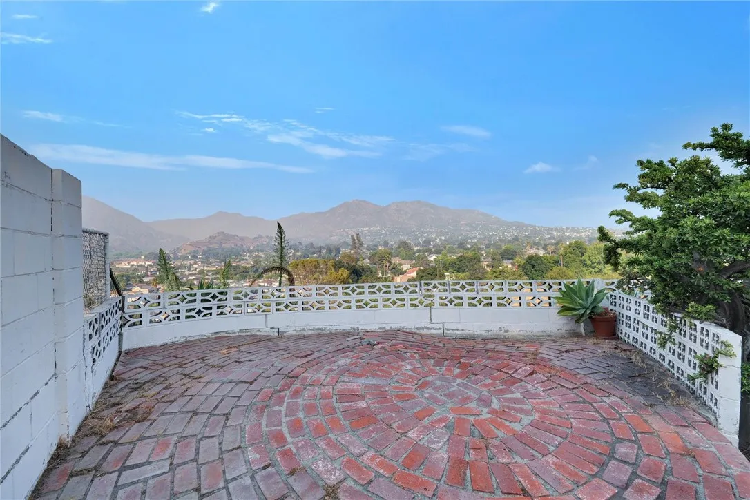 8720 Mulberry Drive, Sunland, California 91040 home-pic-36