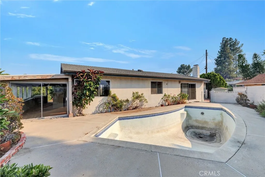 8720 Mulberry Drive, Sunland, California 91040 home-pic-33