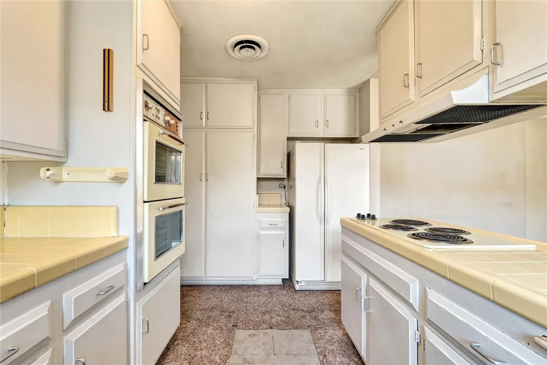 8720 Mulberry Drive, Sunland, California 91040 home-pic-12