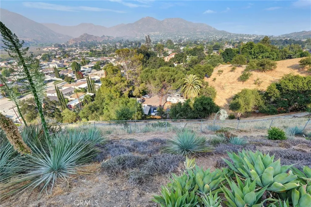 8720 Mulberry Drive, Sunland, California 91040 home-pic-37