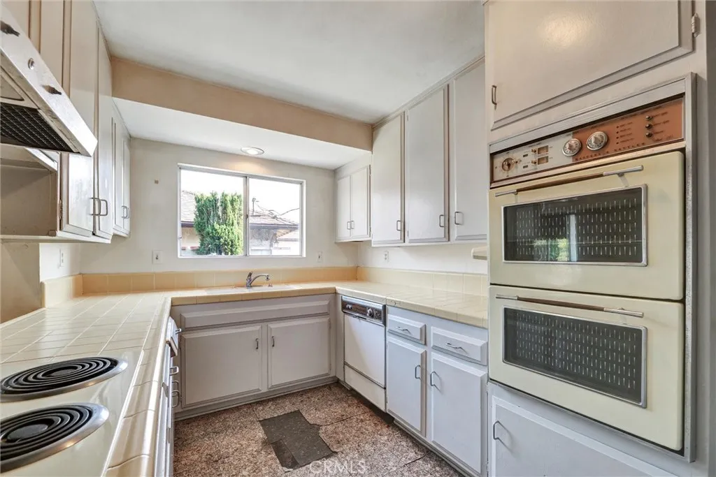 8720 Mulberry Drive, Sunland, California 91040 home-pic-10