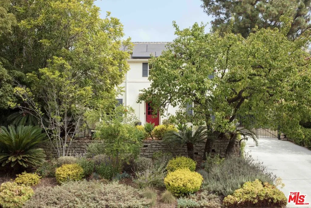 881 Cumberland Road, Glendale, California 91202 home-pic-4