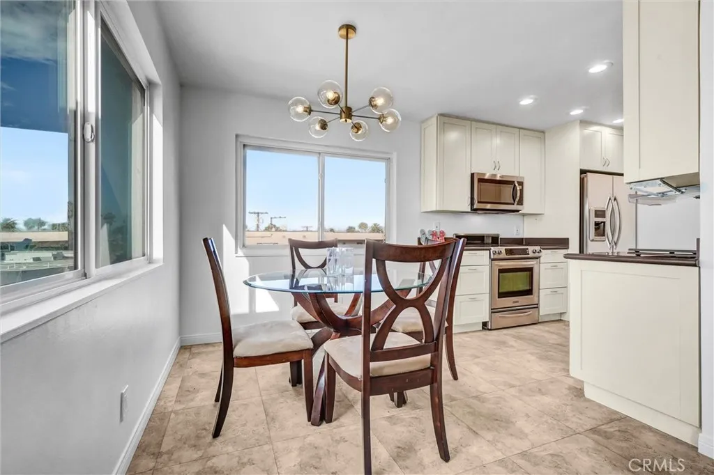 3707 E Livingston Drive 403, Long Beach, California 90803 home-pic-11