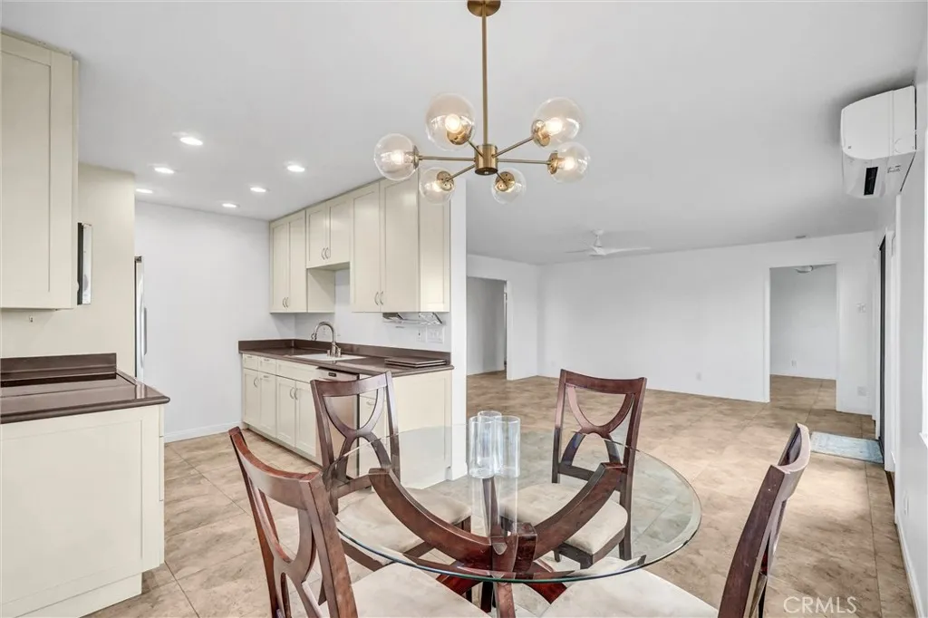 3707 E Livingston Drive 403, Long Beach, California 90803 home-pic-12