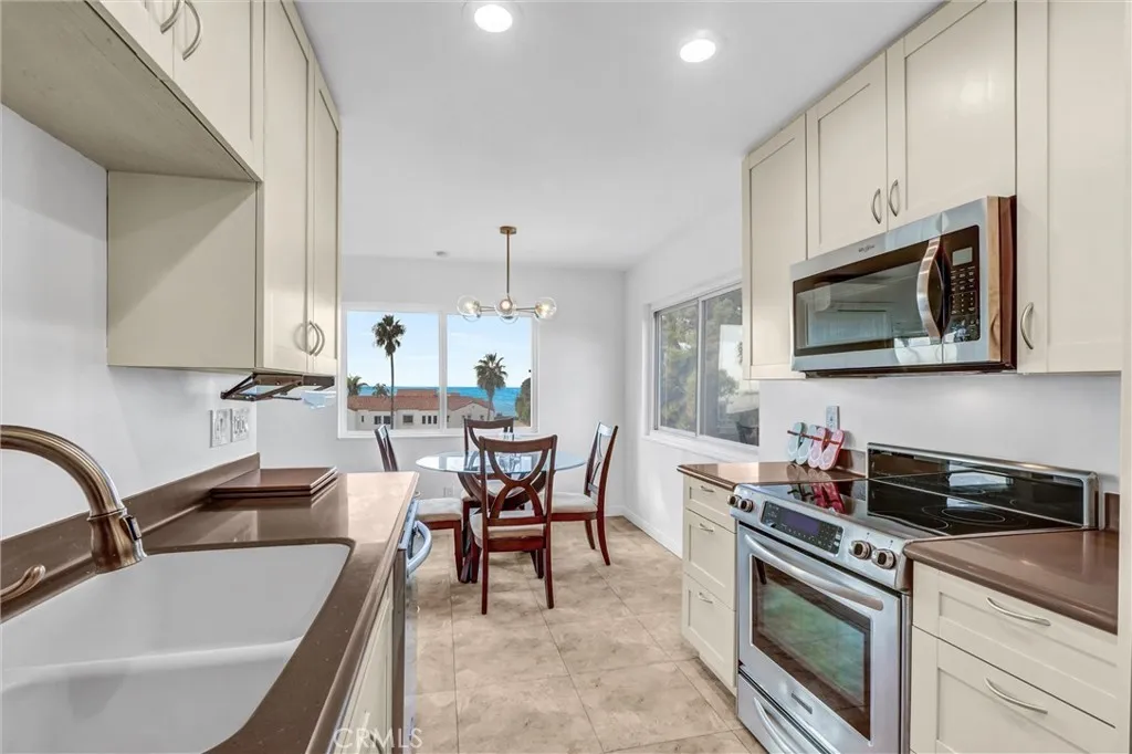 3707 E Livingston Drive 403, Long Beach, California 90803 home-pic-15