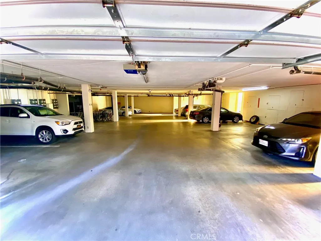 3707 E Livingston Drive 403, Long Beach, California 90803 home-pic-31