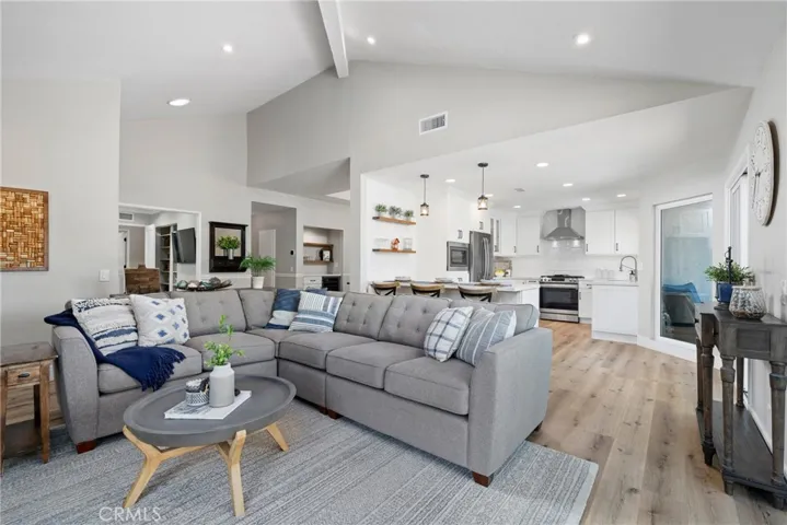 Seamless flow from living space into kitchen.