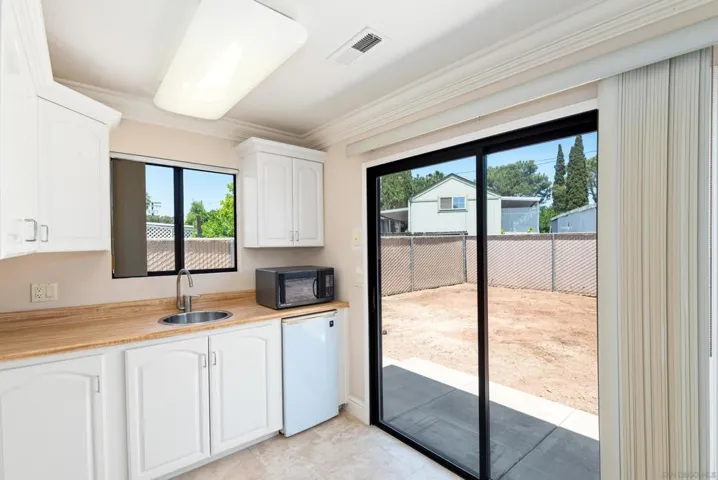 10208 Prospect Ave, Santee, California 92071