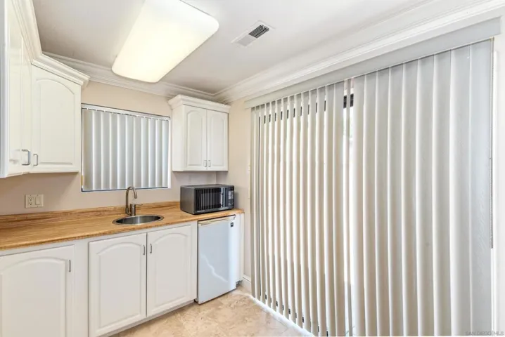 10208 Prospect Ave, Santee, California 92071