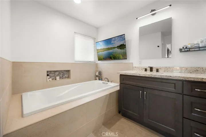 Master Tub