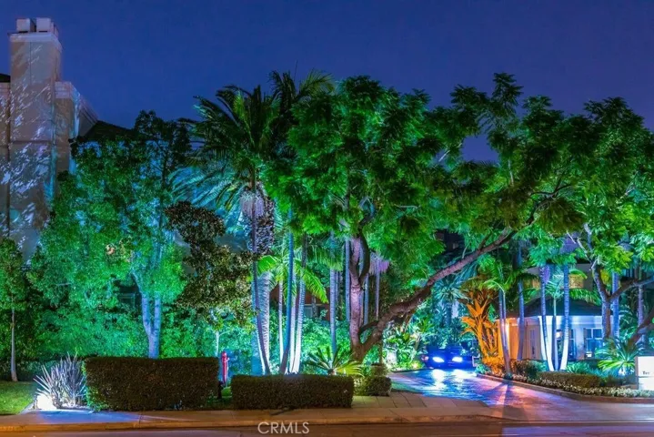 2253 Martin 215, Irvine, California 92612