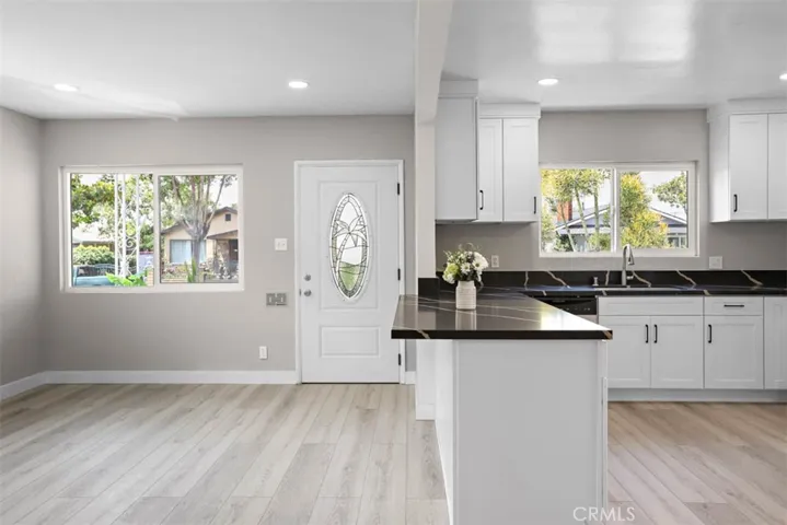 living room, kitchen