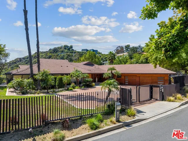405 Evelyn Place, Beverly Hills, California 90210