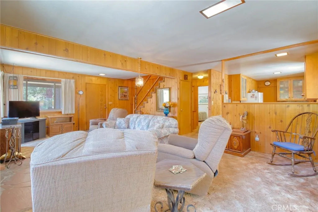 960 Snowbird Road, Wrightwood, California 92397 home-pic-5