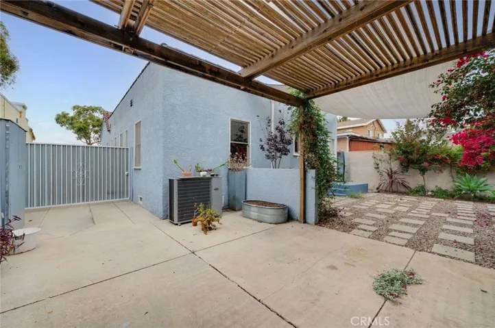 5855 Lemon Avenue, Long Beach, California 90805