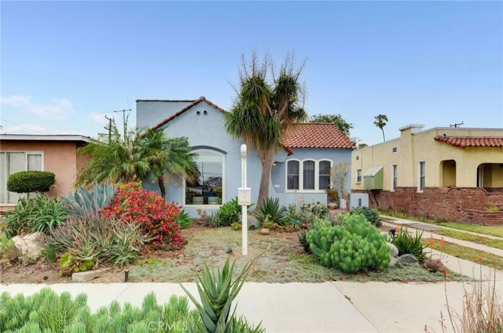 5855 Lemon Avenue, Long Beach, California 90805