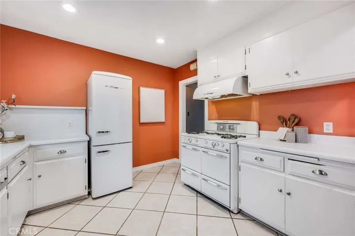 5855 Lemon Avenue, Long Beach, California 90805