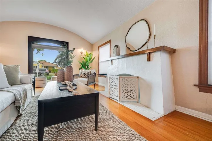 5855 Lemon Avenue, Long Beach, California 90805