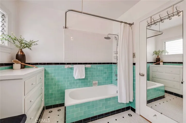 5855 Lemon Avenue, Long Beach, California 90805