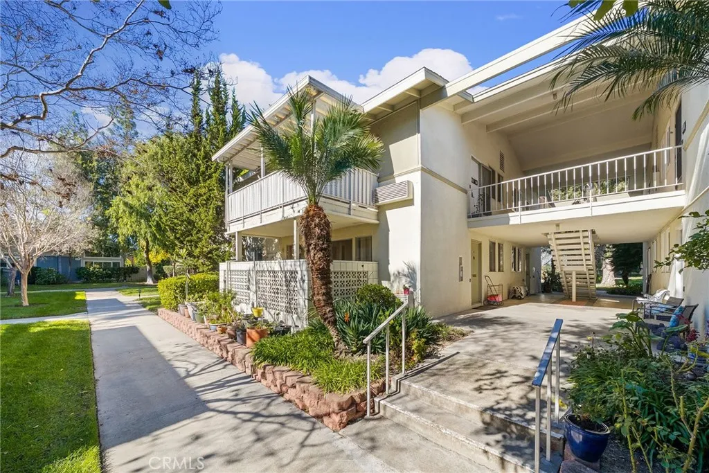 225 Avenida Majorca N, Laguna Woods, California 92637 home-pic-39
