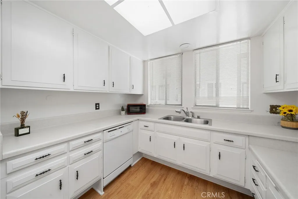 225 Avenida Majorca N, Laguna Woods, California 92637 home-pic-13