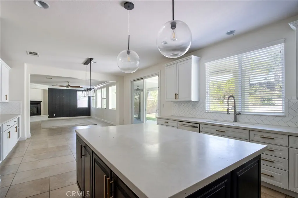 45118 Riverstone Court, Temecula, California 92592 home-pic-13