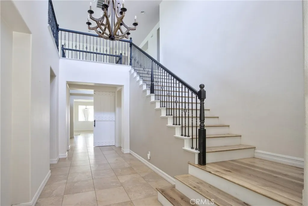 45118 Riverstone Court, Temecula, California 92592 home-pic-2