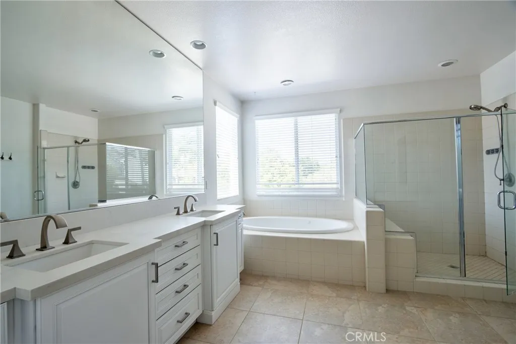 45118 Riverstone Court, Temecula, California 92592 home-pic-38