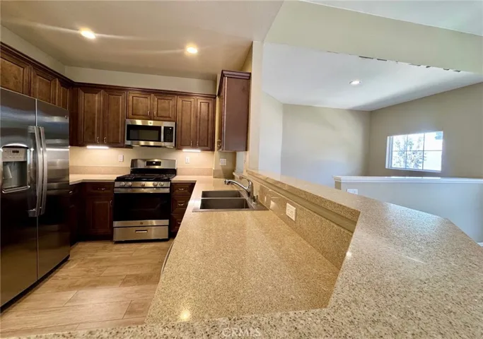 Soft close cabinets and brand new stainless steel appliances