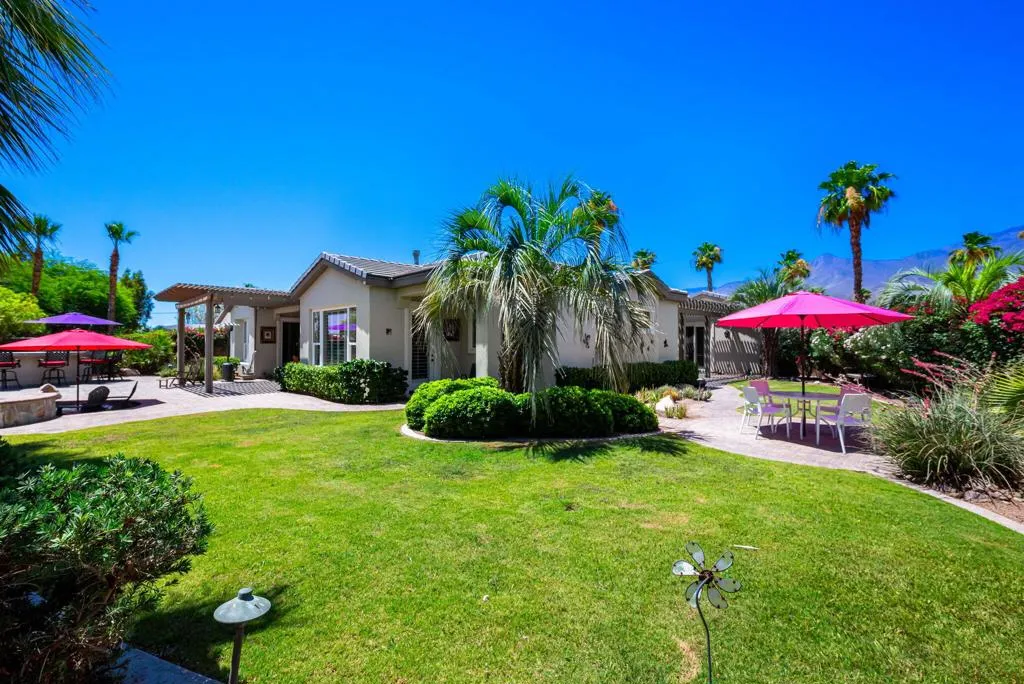 61730 Mesa Court, La Quinta, California 92253 home-pic-5