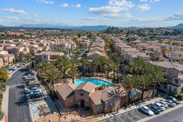 31054 Strawberry Tree Lane 5, Temecula, California 92592 home-pic-4