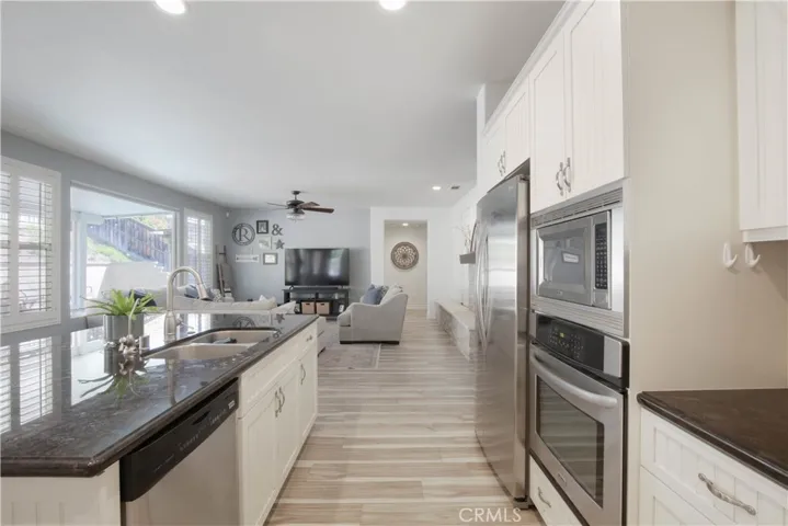 41157 Arron Court, Murrieta, California 92562
