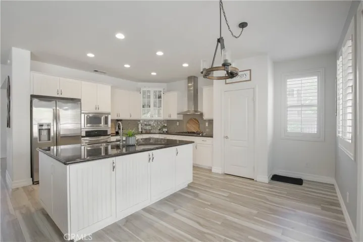 41157 Arron Court, Murrieta, California 92562