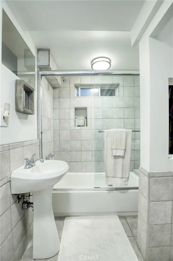 5407 Marburn Avenue, Los Angeles, California 90043 home-pic-44